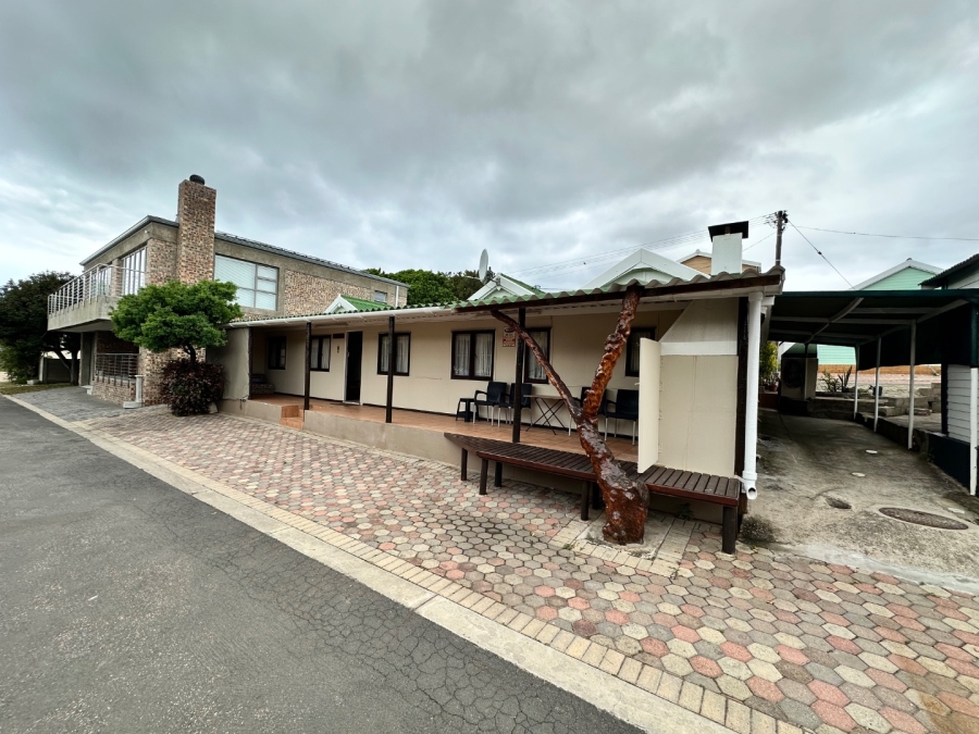 4 Bedroom Property for Sale in Hartenbos Central Western Cape